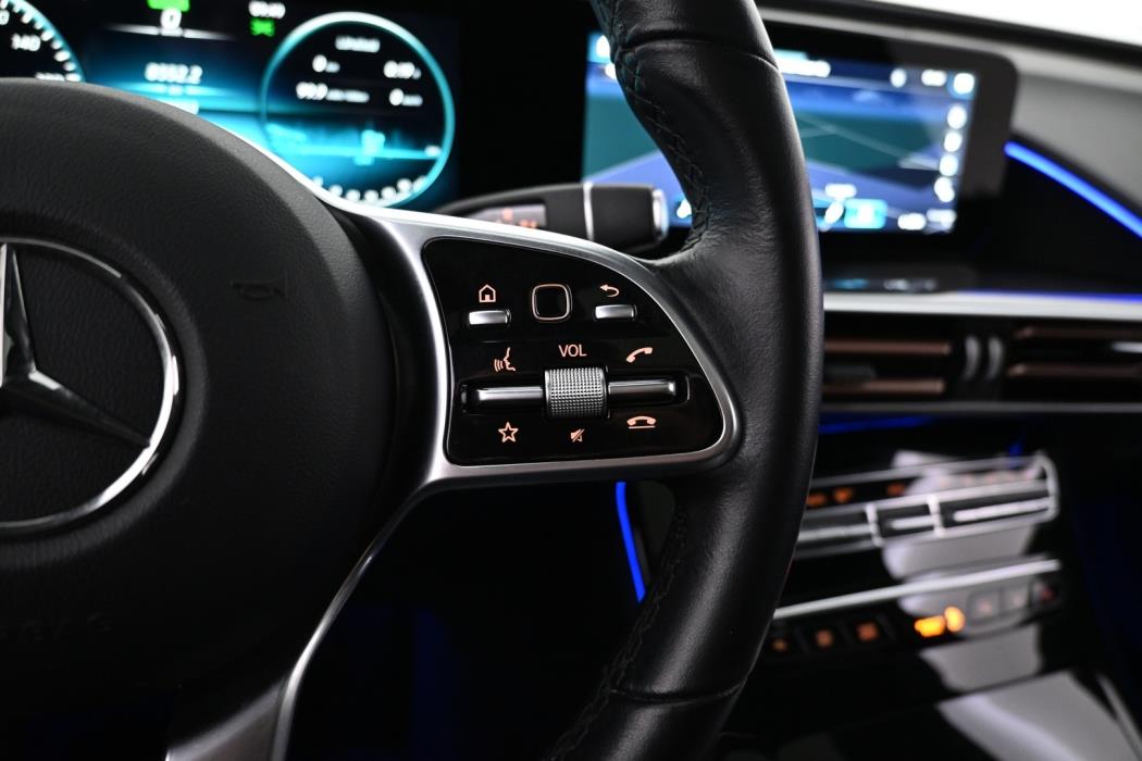 MERCEDES-BENZ EQC 2021