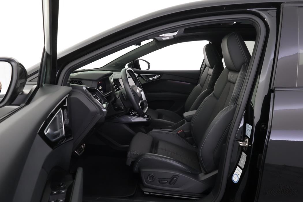 AUDI Q4 e-tron 2022