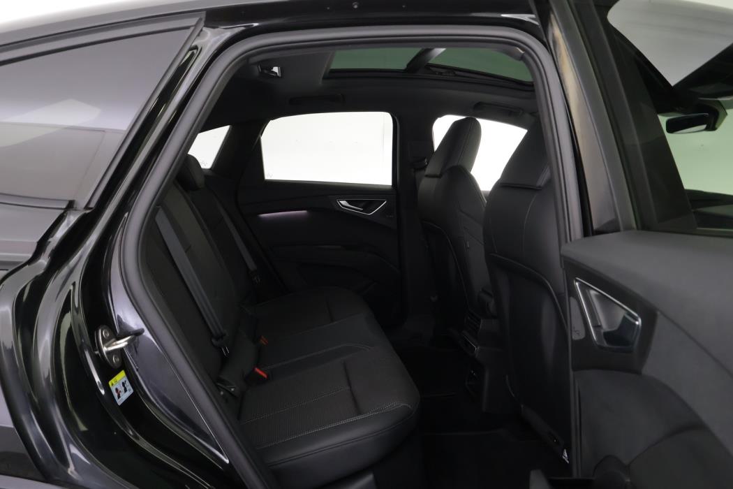 AUDI Q4 e-tron 2022