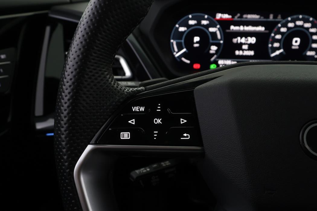 AUDI Q4 e-tron 2022