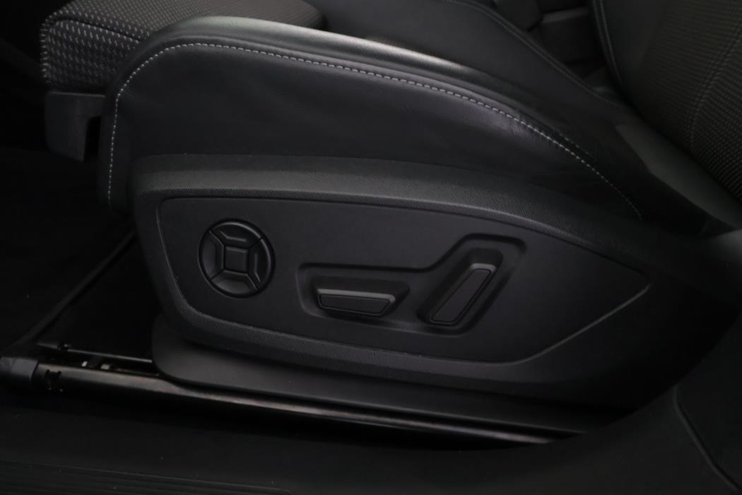 AUDI Q4 e-tron 2022