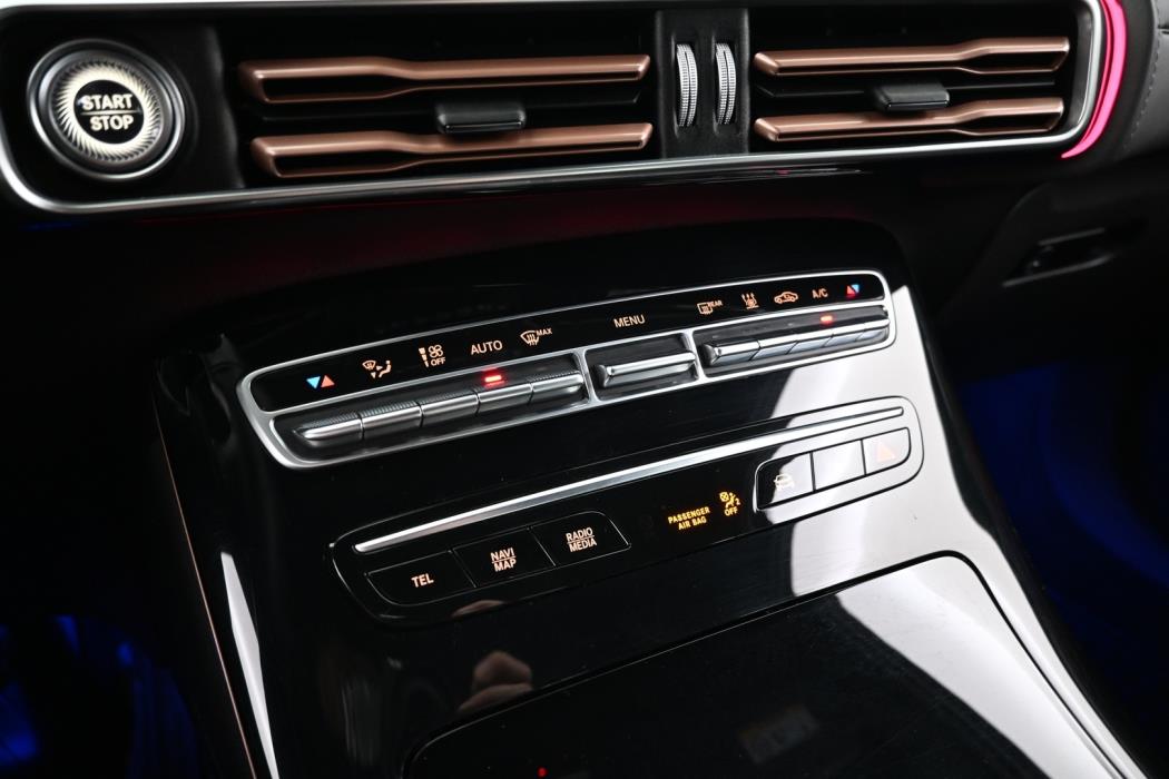 MERCEDES-BENZ EQC 2021