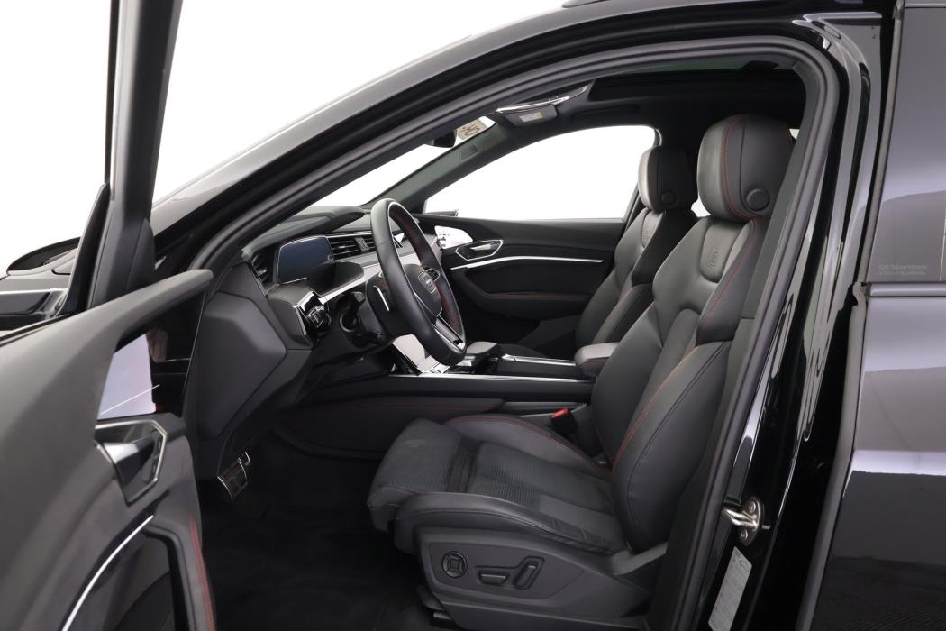 AUDI Q8 e-tron 2024