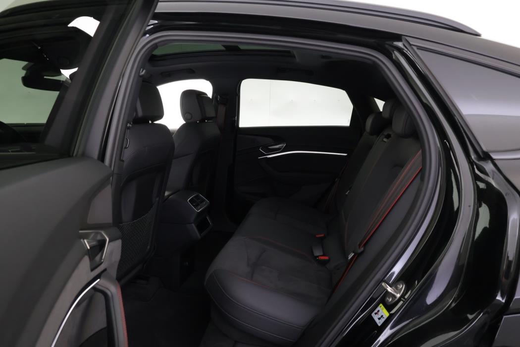 AUDI Q8 e-tron 2024
