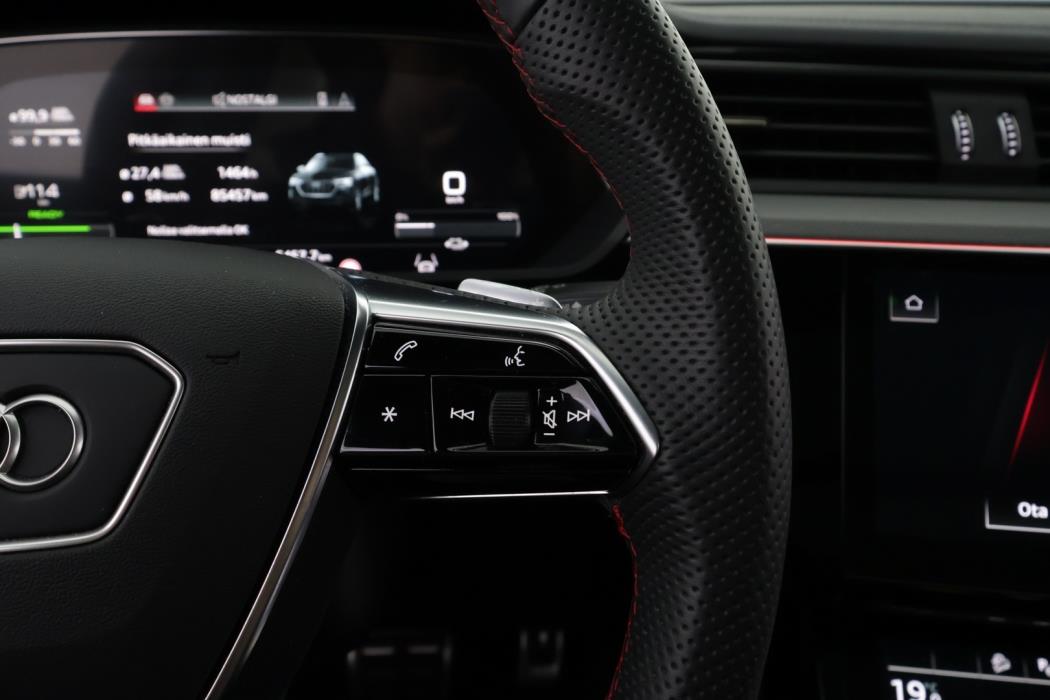 AUDI Q8 e-tron 2024