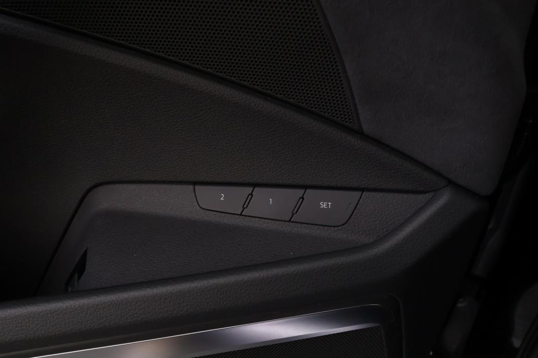 AUDI Q8 e-tron 2024