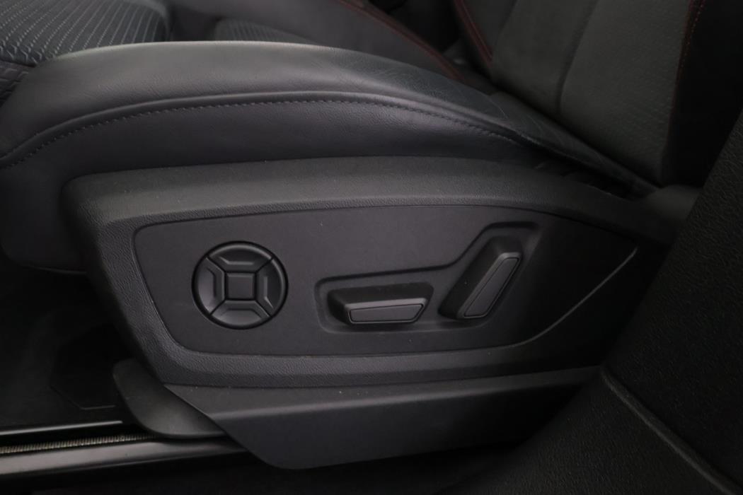 AUDI Q8 e-tron 2024