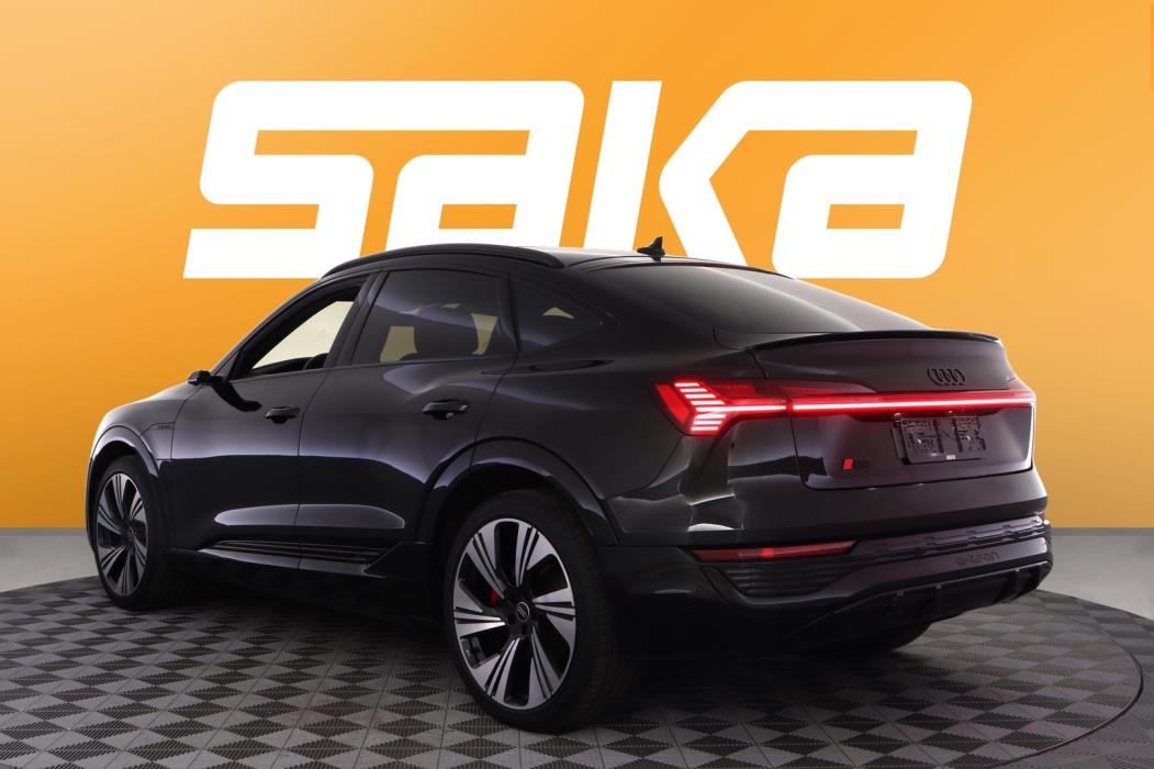 AUDI Q8 e-tron 2024