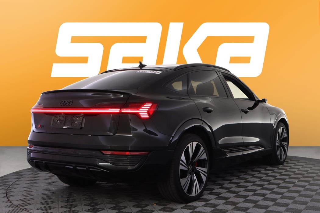 AUDI Q8 e-tron 2024