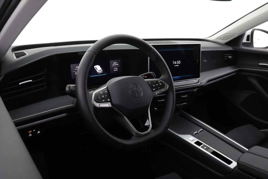 VOLKSWAGEN Passat 2026