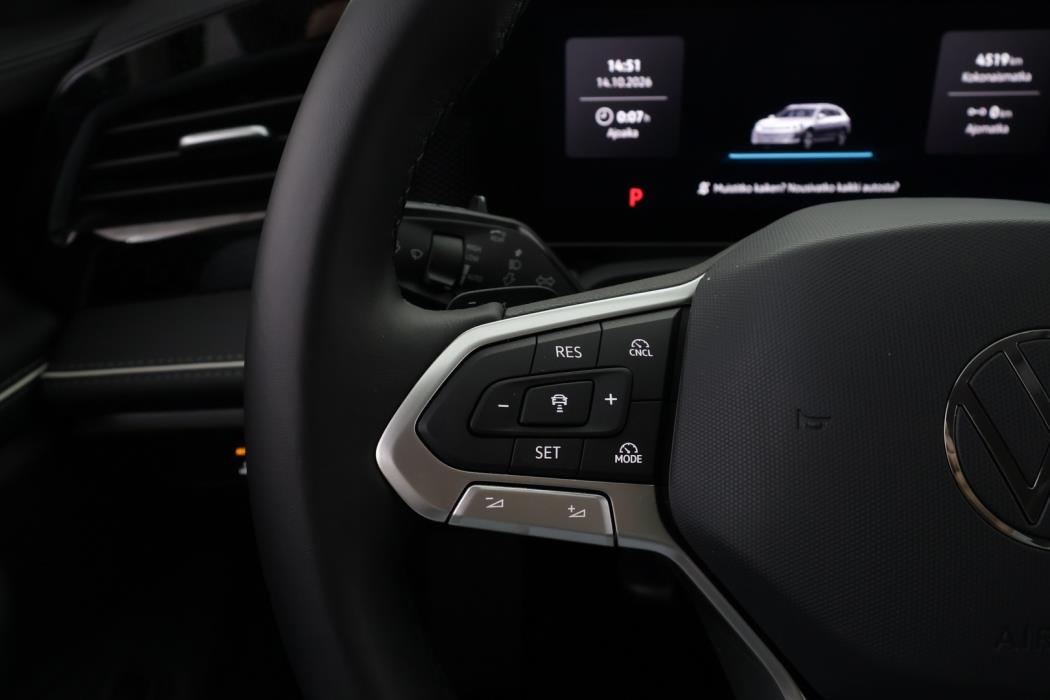 VOLKSWAGEN Passat 2026