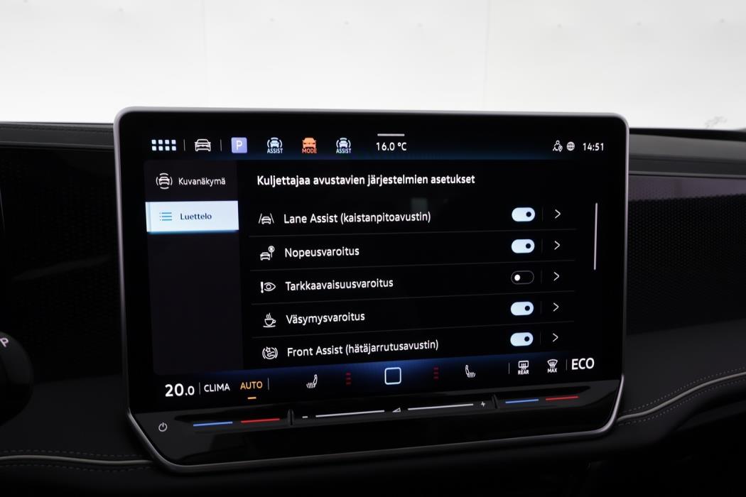 VOLKSWAGEN Passat 2026
