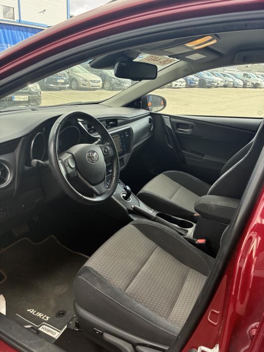 TOYOTA Auris 2017