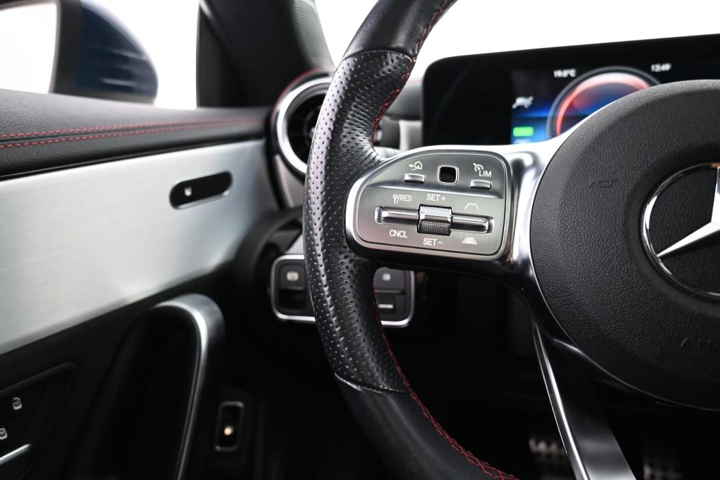 MERCEDES-BENZ CLA 2023