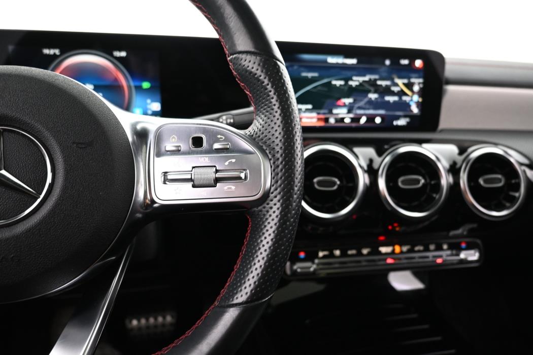 MERCEDES-BENZ CLA 2023