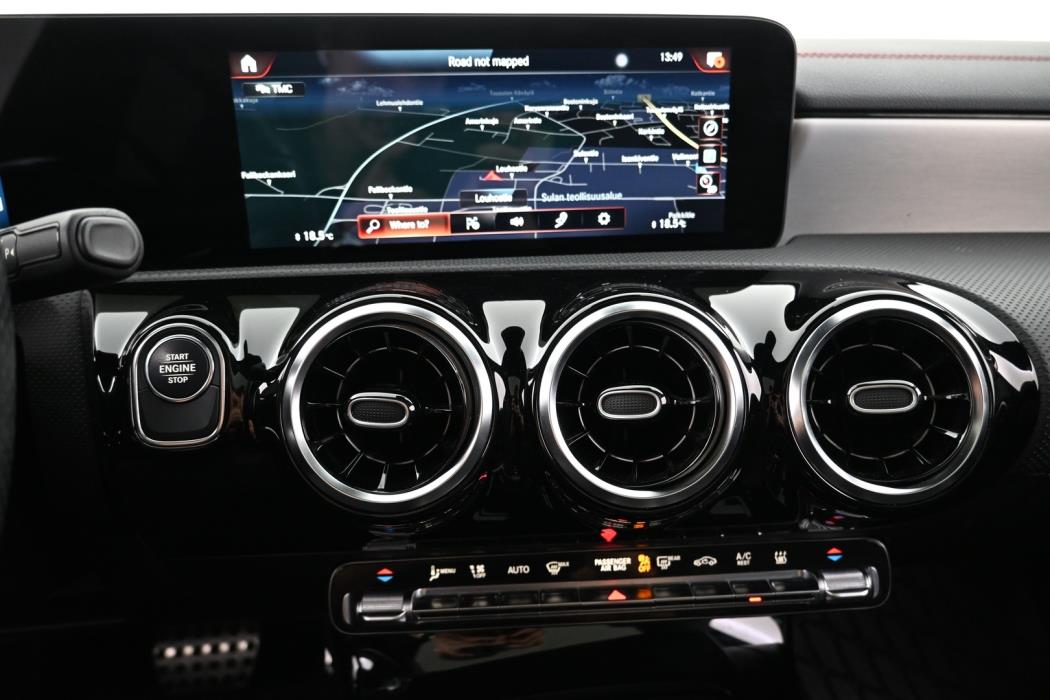 MERCEDES-BENZ CLA 2023