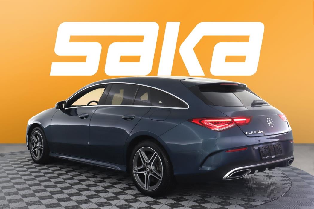 MERCEDES-BENZ CLA 2023