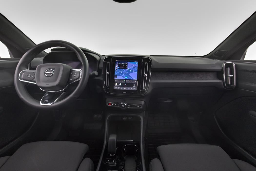 VOLVO C40 2023