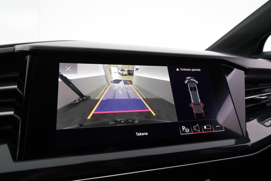 AUDI Q4 e-tron 2023