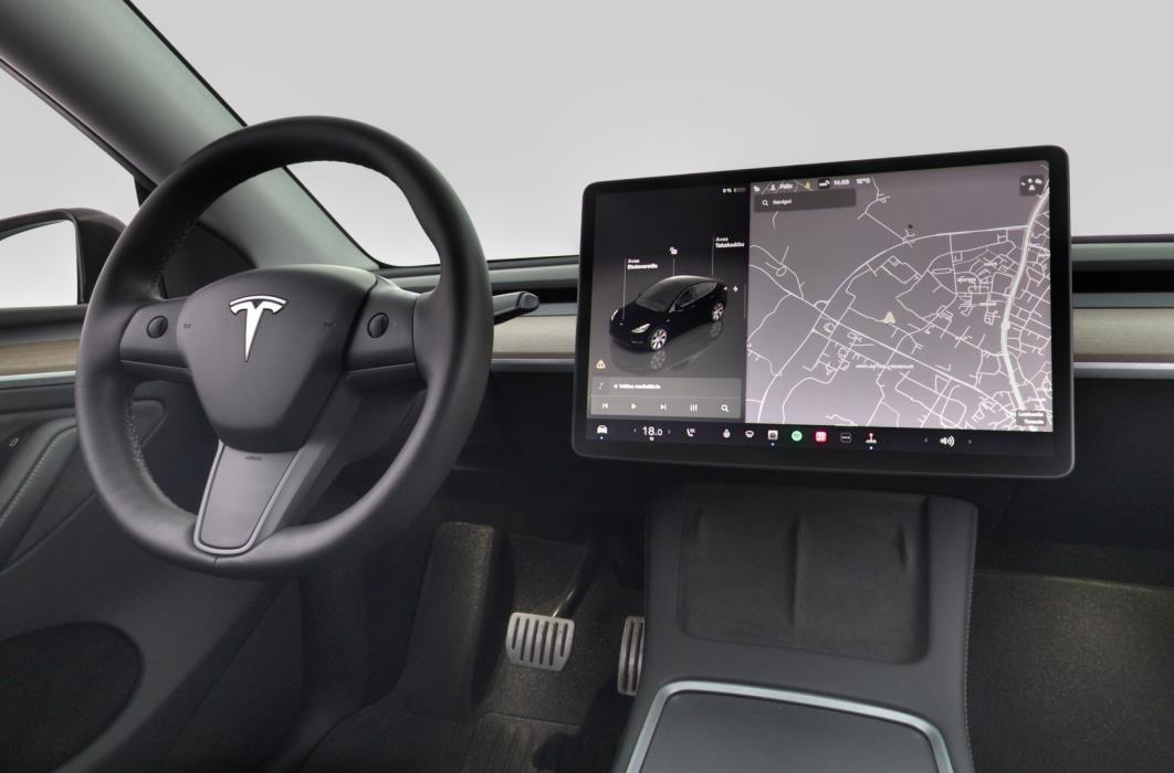 TESLA Model Y 2023