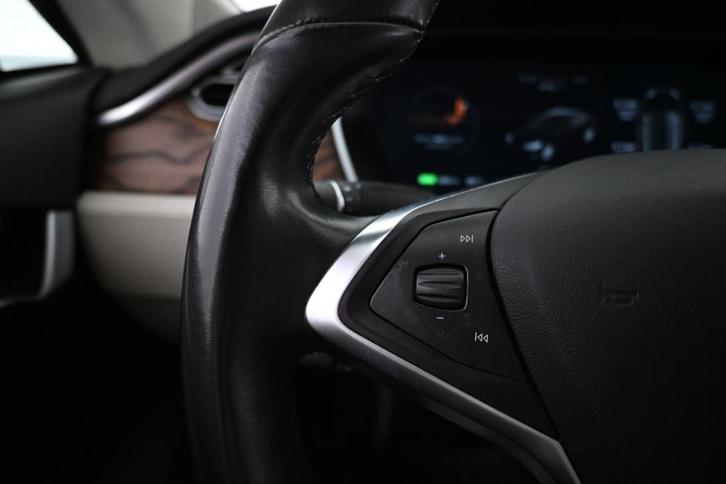 TESLA Model S 2018