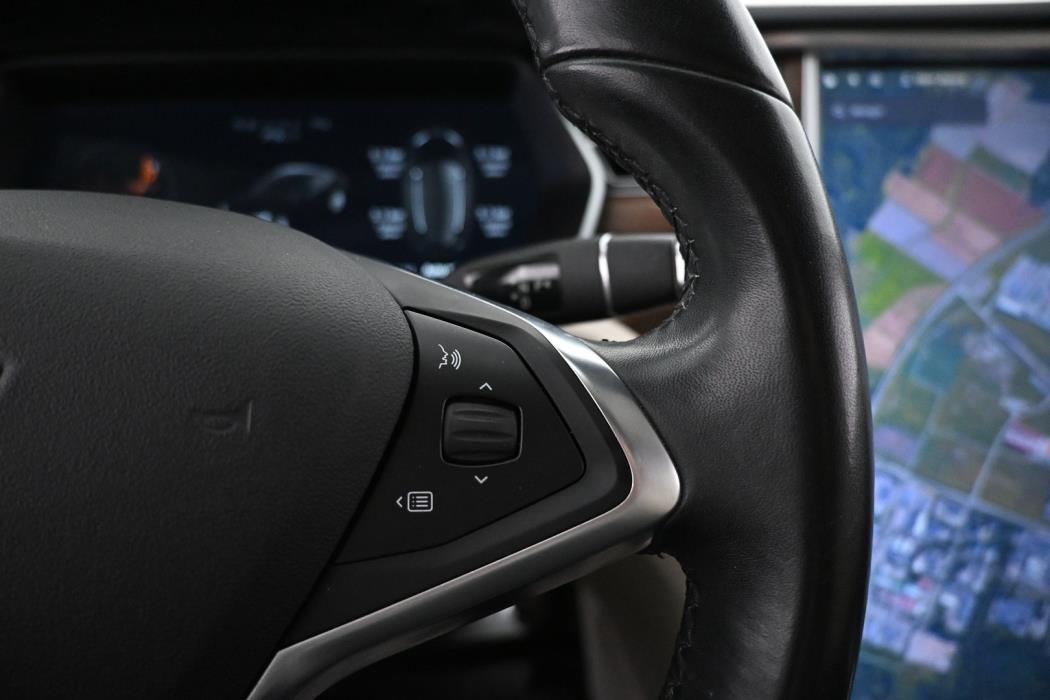TESLA Model S 2018