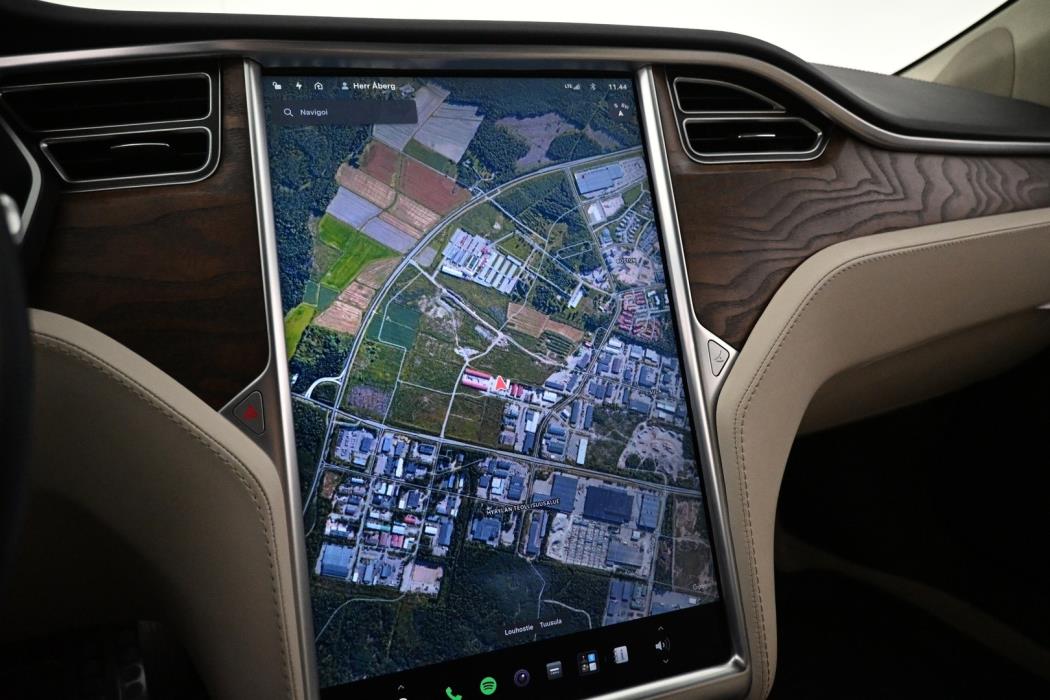 TESLA Model S 2018