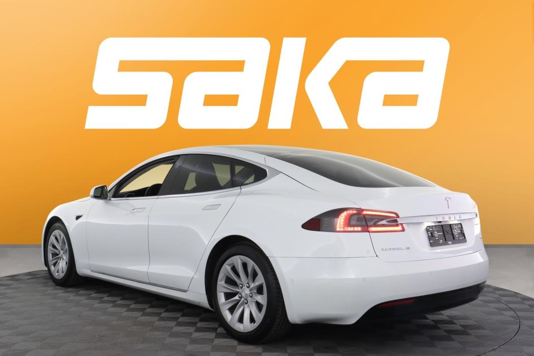 TESLA Model S 2018