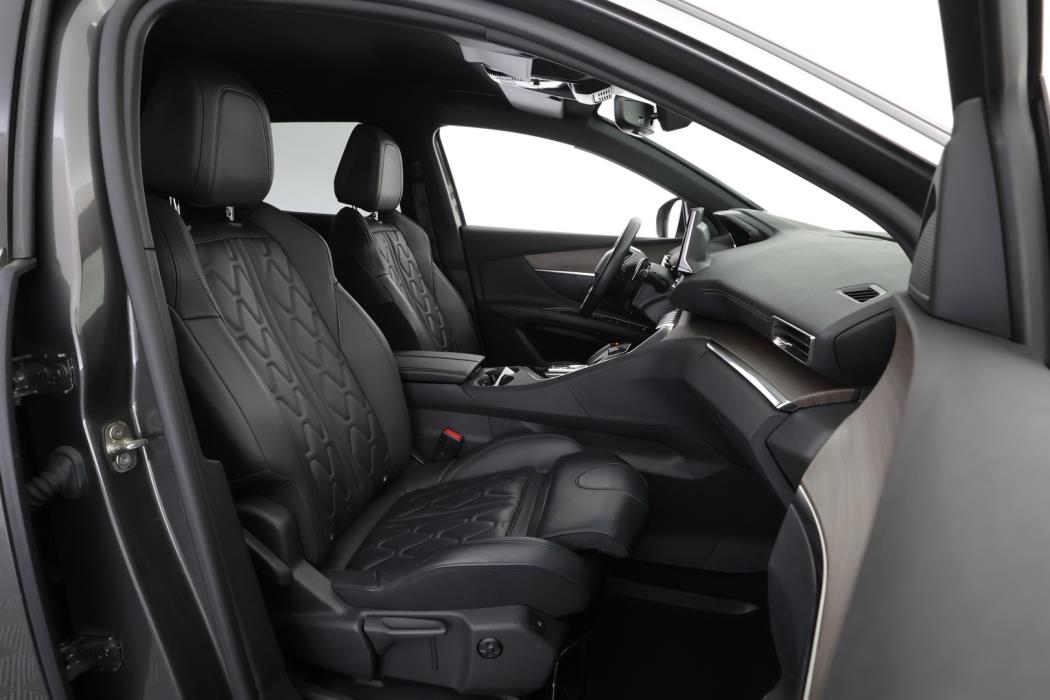 PEUGEOT 3008 2021