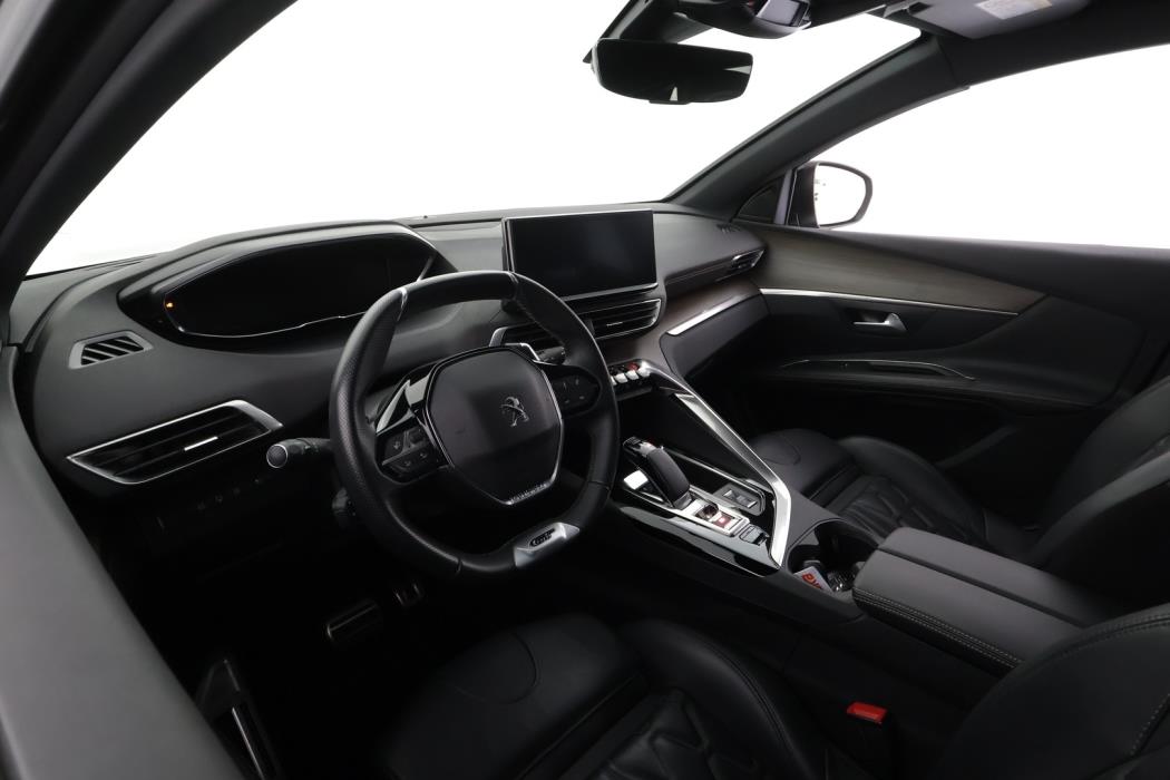 PEUGEOT 3008 2021