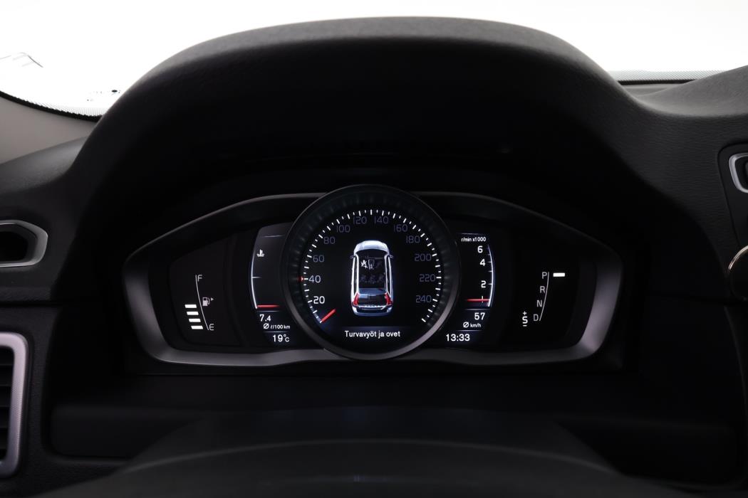 VOLVO V70 2016