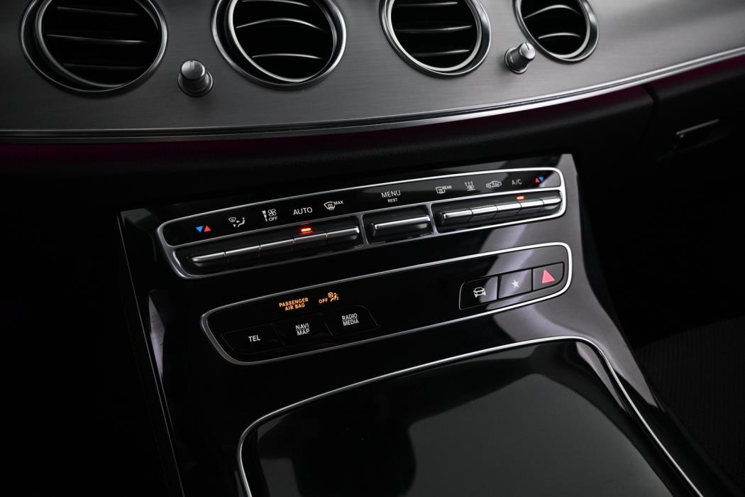 MERCEDES-BENZ E 2021