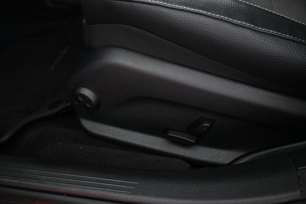 MERCEDES-BENZ E 2021