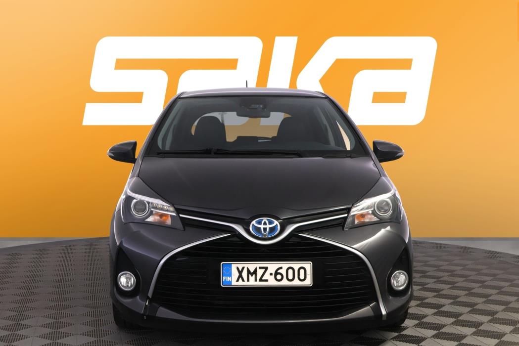 TOYOTA Yaris 2016