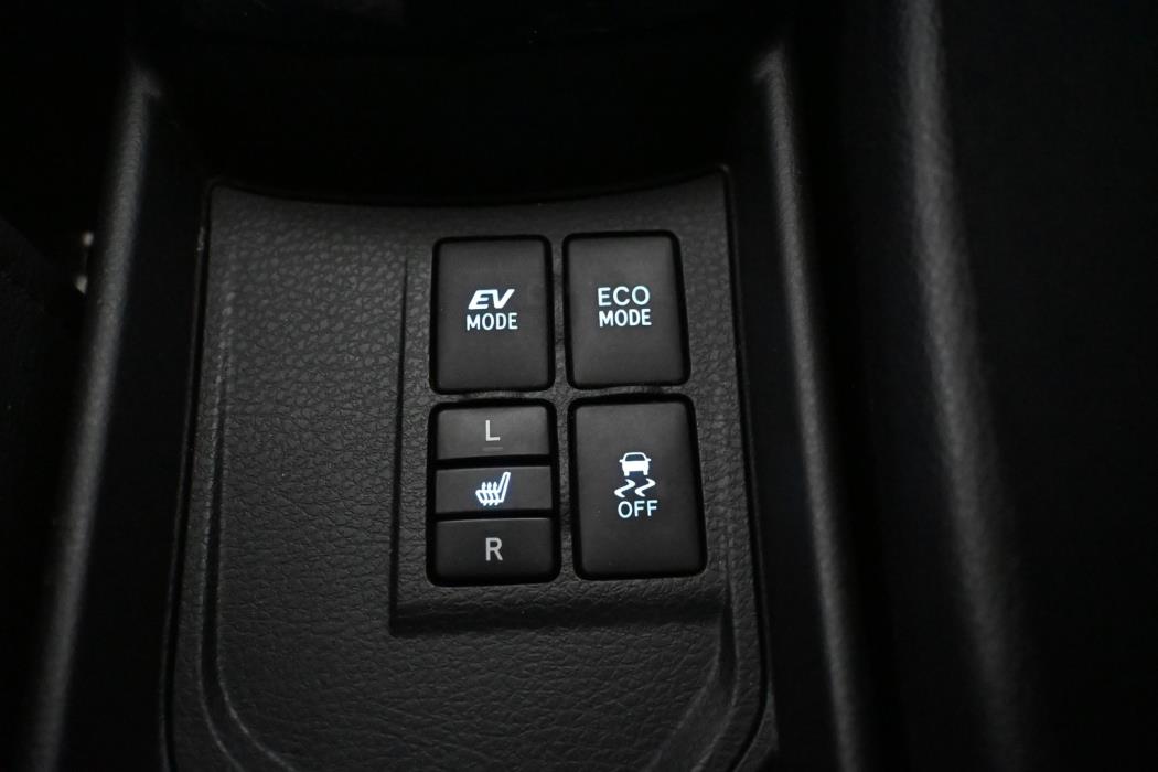 TOYOTA Yaris 2016