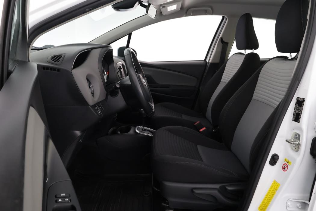 TOYOTA Yaris 2018