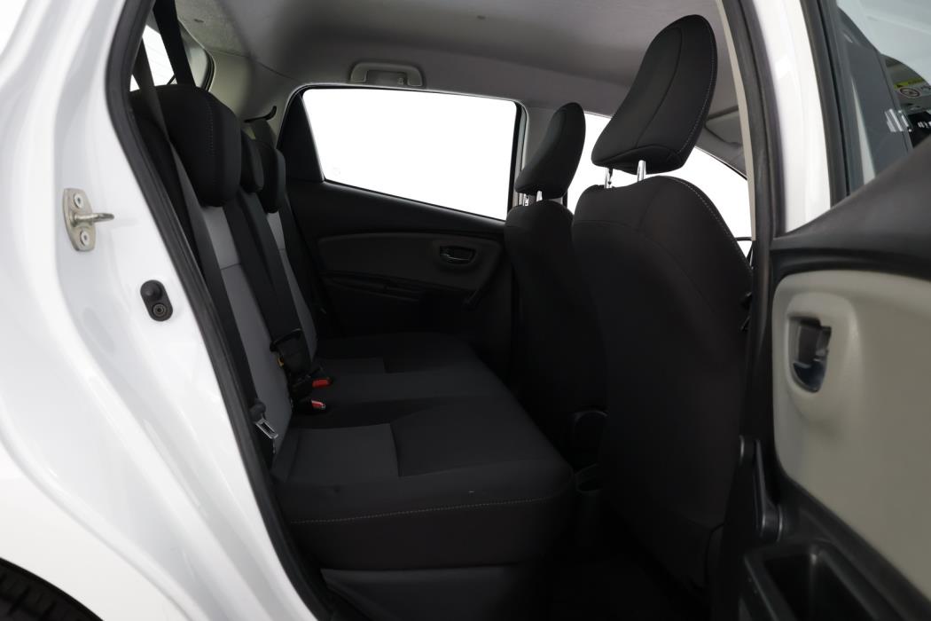 TOYOTA Yaris 2018