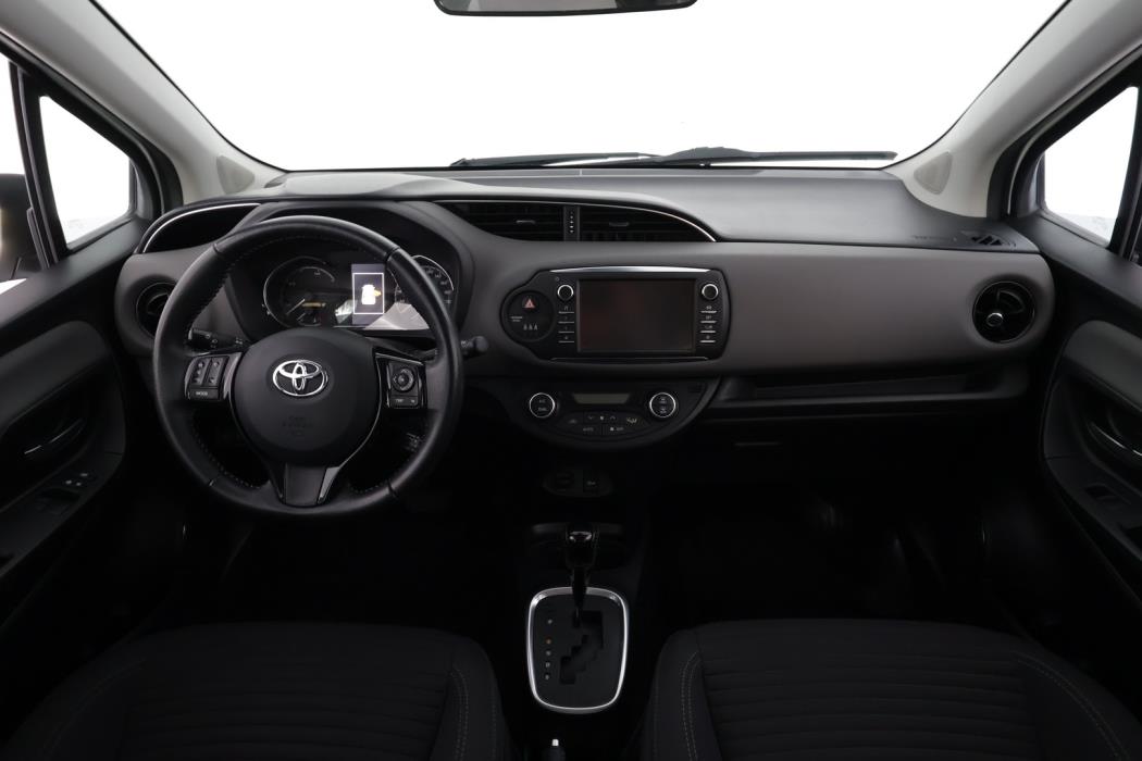 TOYOTA Yaris 2018