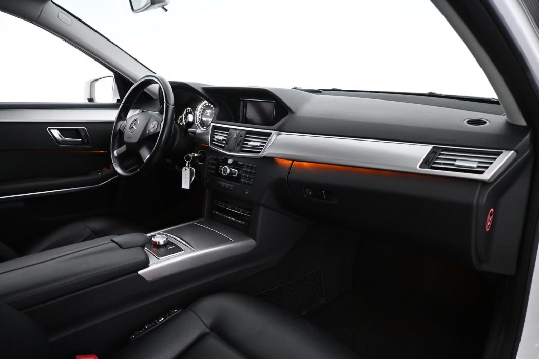 MERCEDES-BENZ E 2012