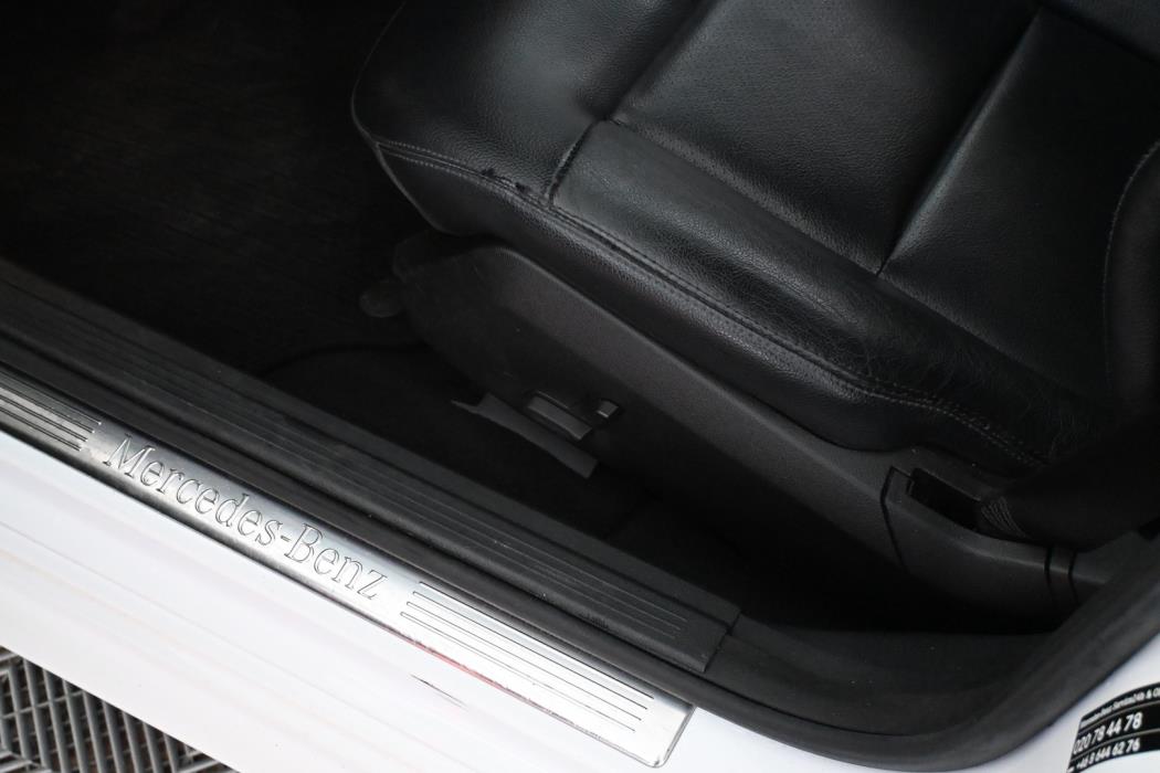 MERCEDES-BENZ E 2012