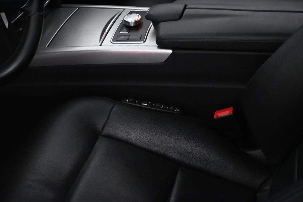 MERCEDES-BENZ E 2012