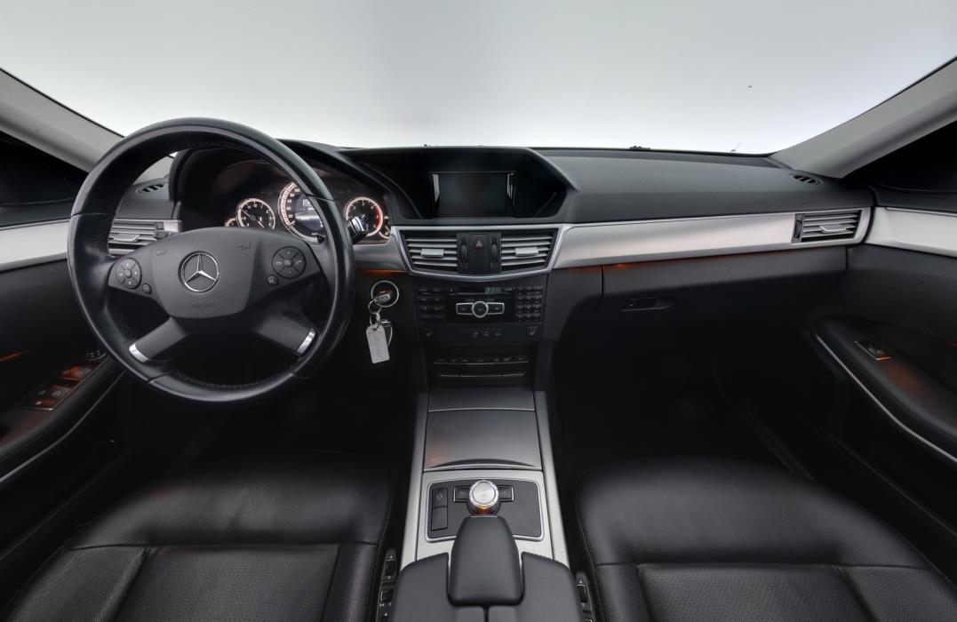MERCEDES-BENZ E 2012