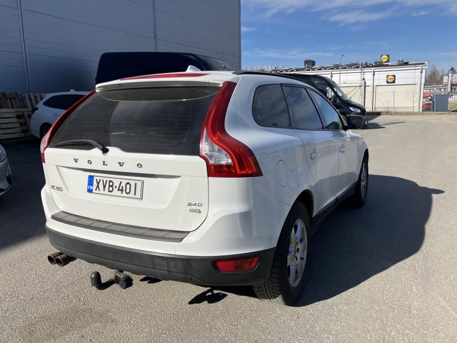 VOLVO XC60 2010