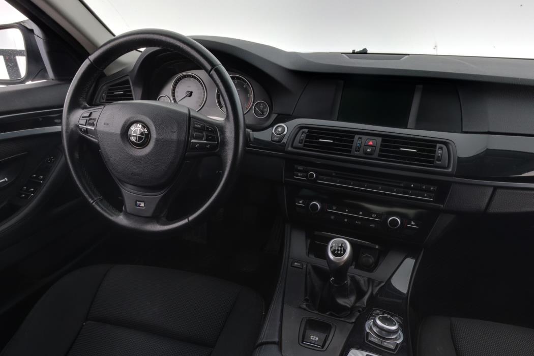 BMW 520 2011