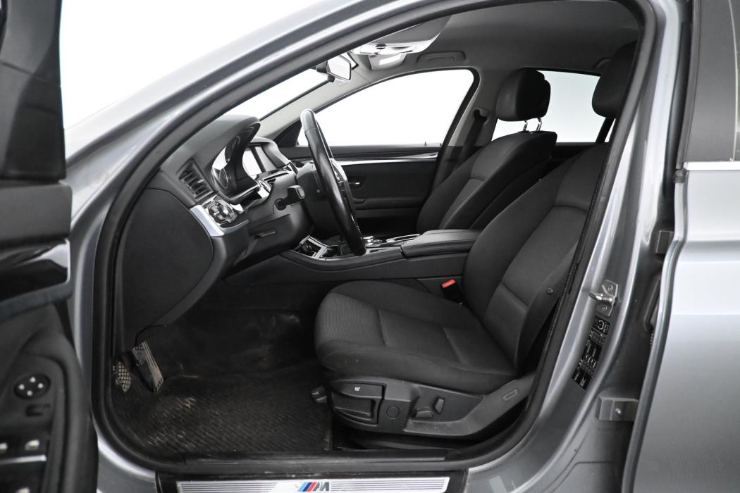 BMW 520 2011