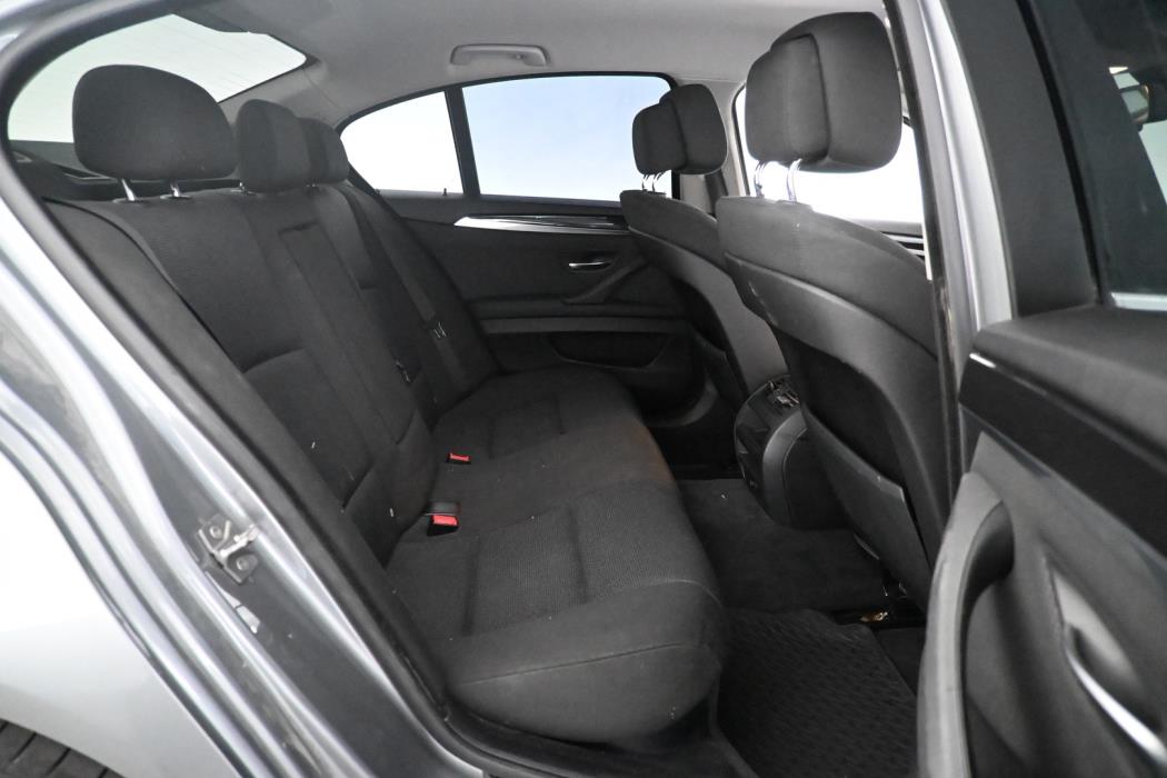 BMW 520 2011