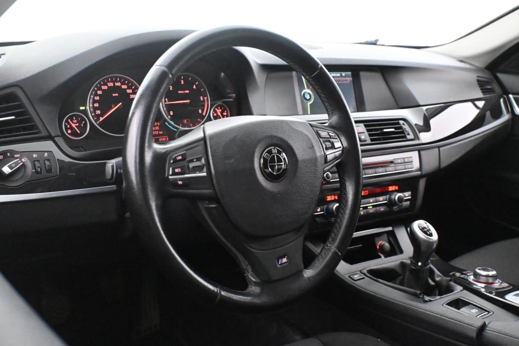 BMW 520 2011
