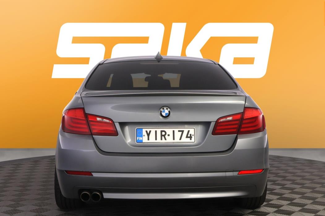 BMW 520 2011