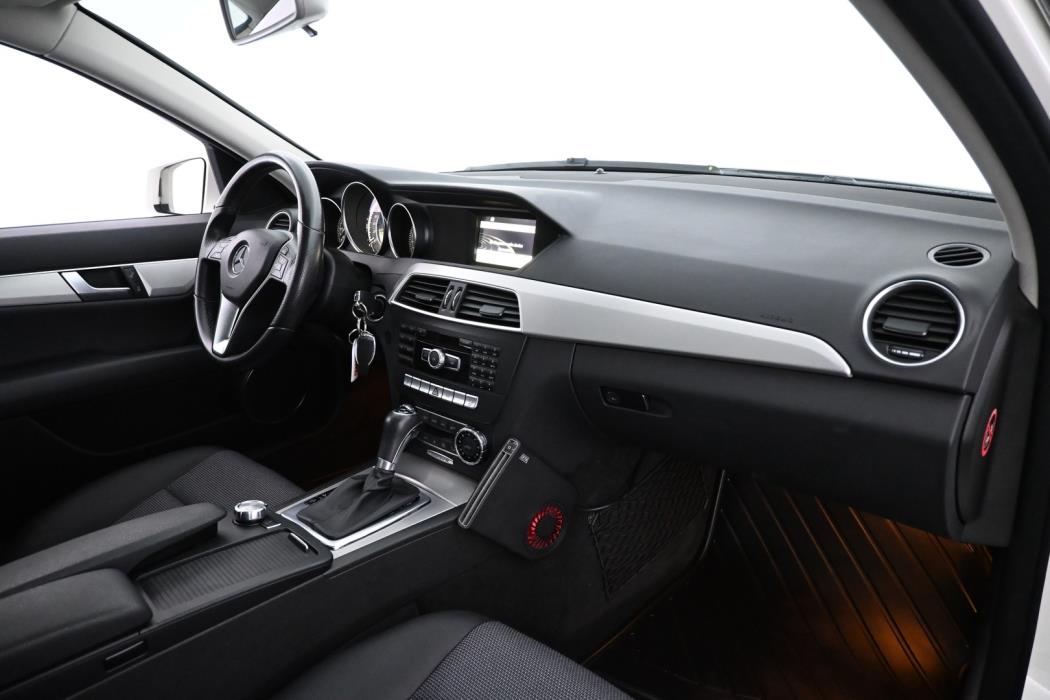 MERCEDES-BENZ C 2012