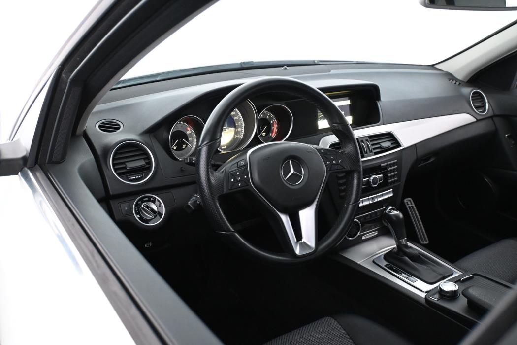 MERCEDES-BENZ C 2012